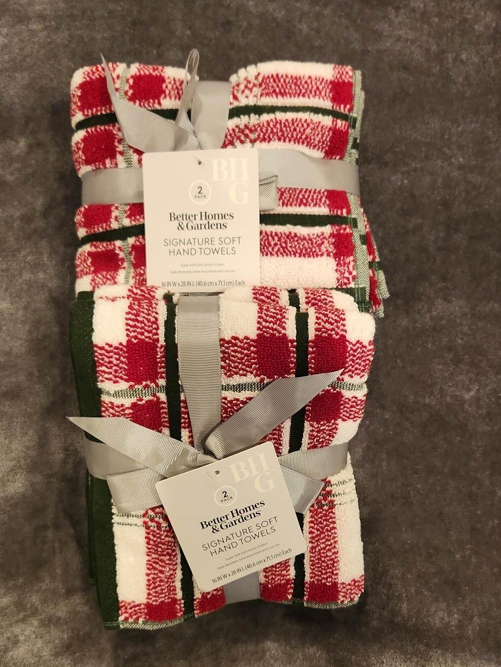 2 Packs Handtowels.( 4 Total)